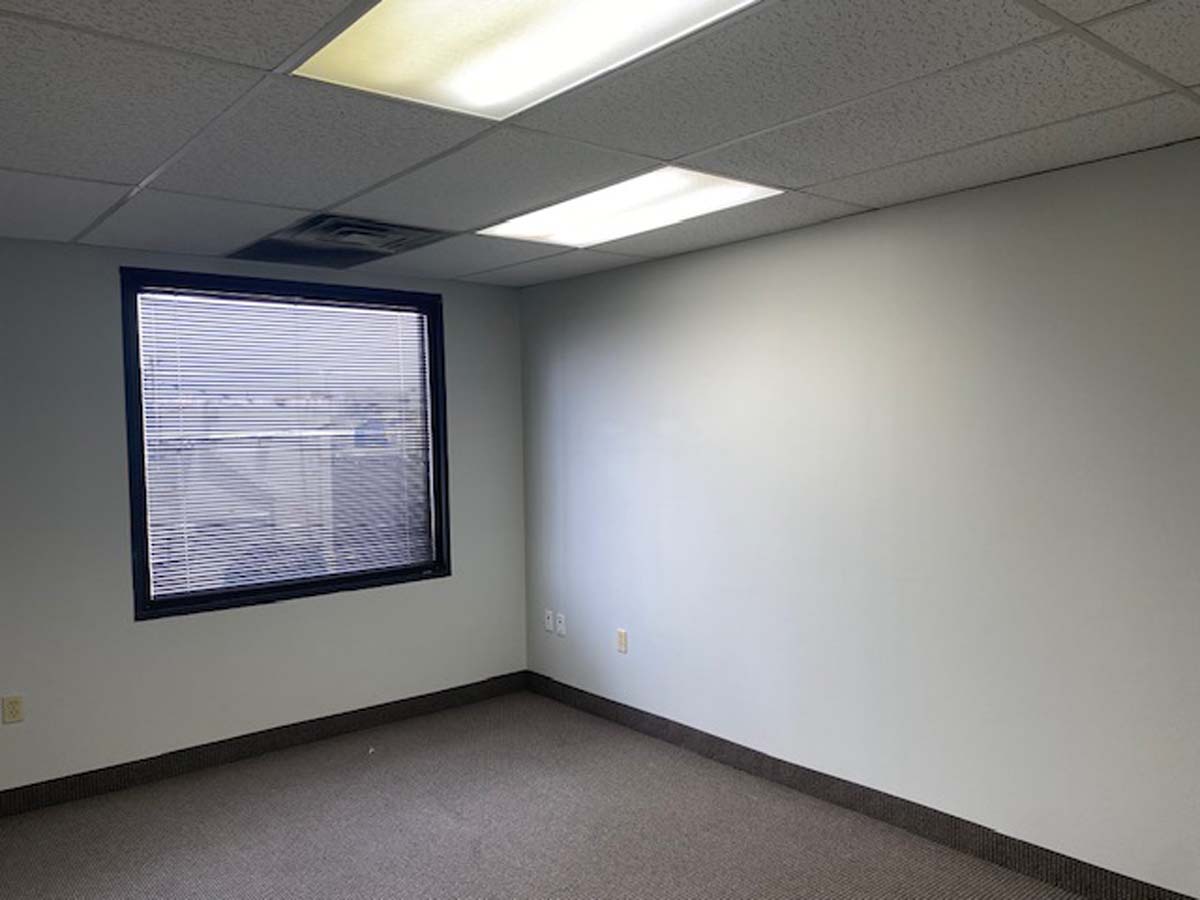 Office Park South N218 - Image 7