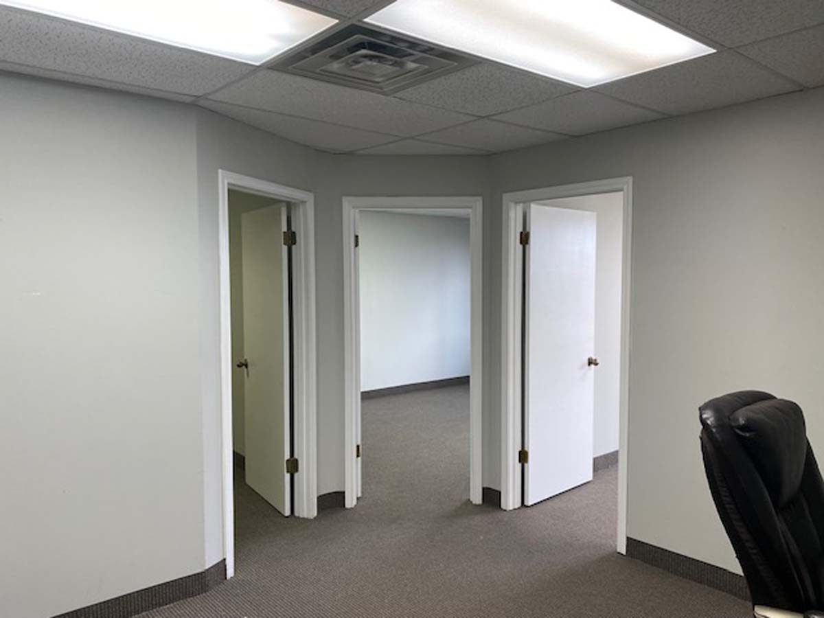 Office Park South N218 - Image 9