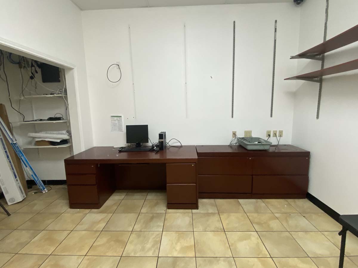 Hamlin Shopping Center 4020 - Image 4