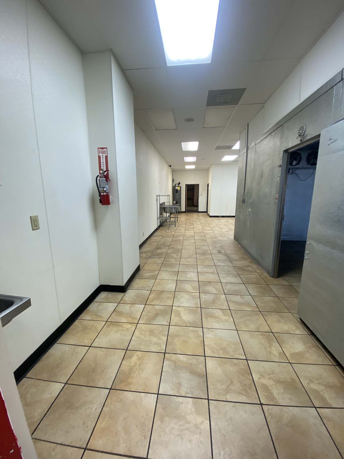 Hamlin Shopping Center 4020 - Image 5