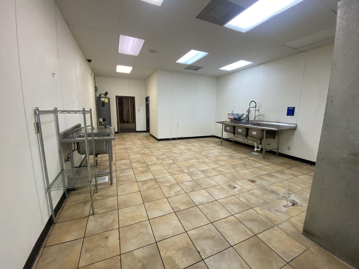 Hamlin Shopping Center 4020 - Image 6